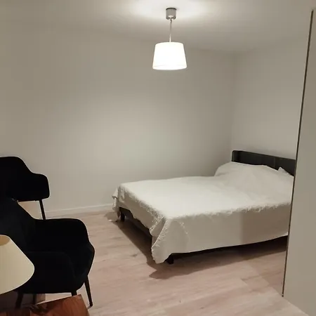 Neu Renoviert Und Kostenlose Parkplatze * München