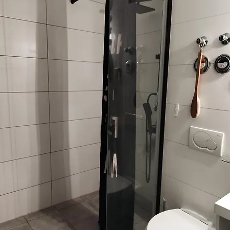 Neu Renoviert Und Kostenlose Parkplatze * München
